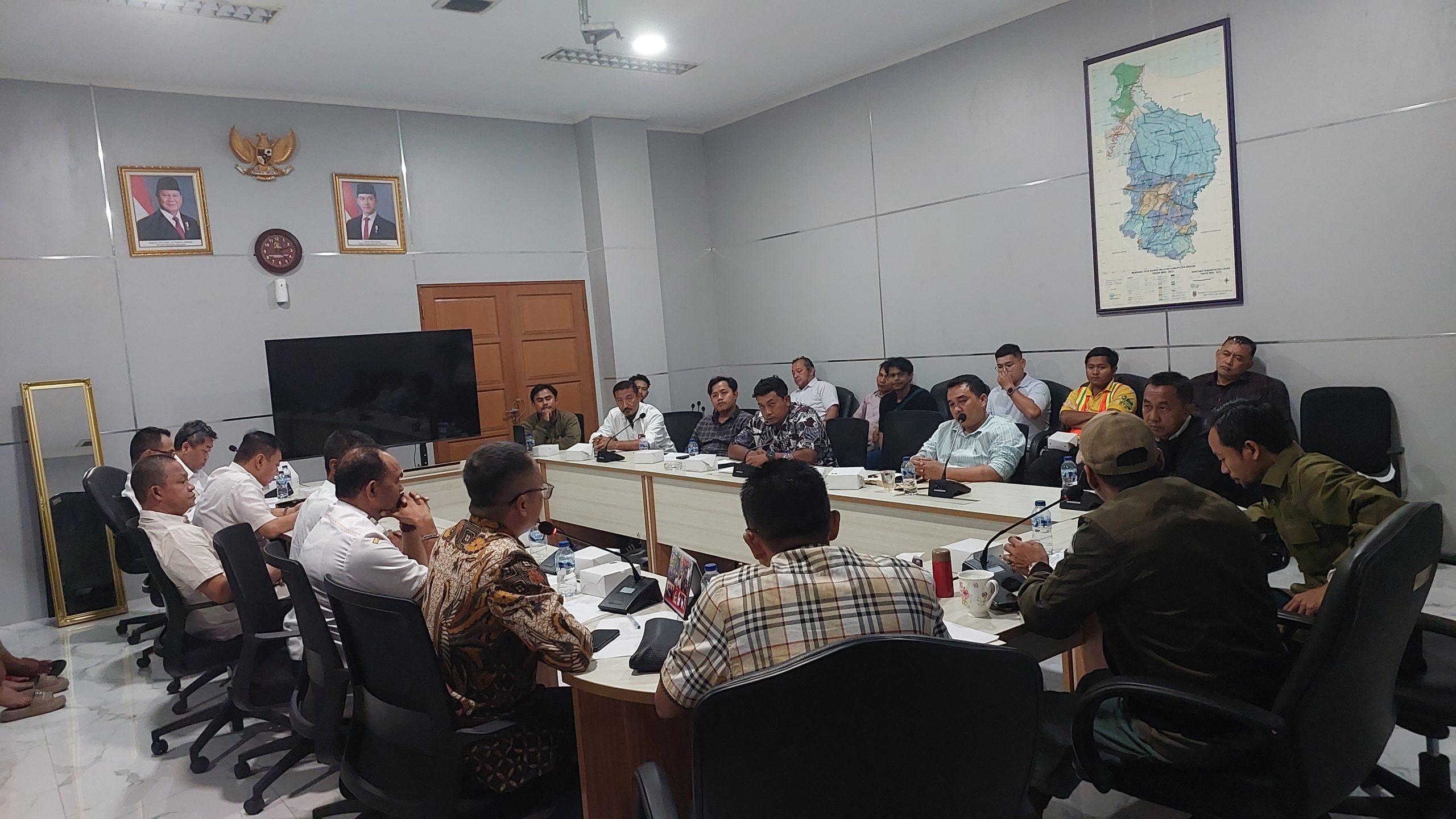 DPRD Bekasi Ultimatum Ancam Tutup Empat Batching Plant Jika Tak Lengkapi Izin dalam Dua Pekan